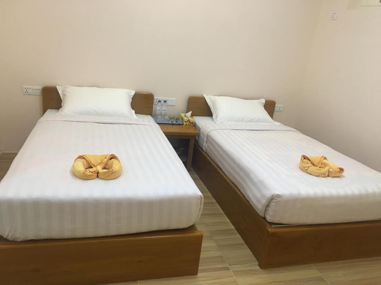 Five One Star Hotel Nyaung Shwe Exterior foto