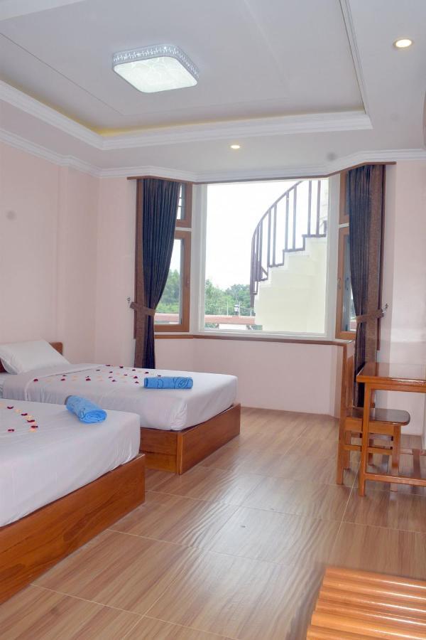 Five One Star Hotel Nyaung Shwe Exterior foto